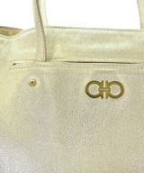 Salvatore Ferragamo（サルバトーレフェラガモ）ハンドバッグ ゴールド サイズ:- レディース/2200676028041