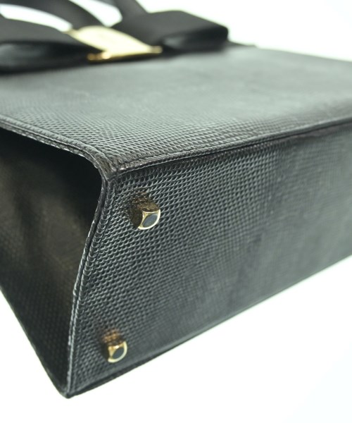Salvatore Ferragamo（サルバトーレフェラガモ）ハンドバッグ 黒 サイズ:- レディース/2200678115466