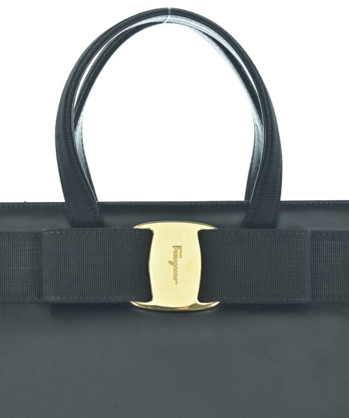 Salvatore Ferragamo（サルバトーレフェラガモ）ハンドバッグ 黒 サイズ:- レディース/2200678116524