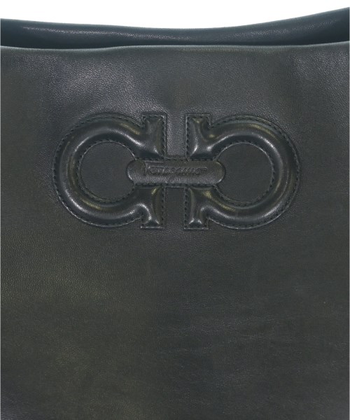 Salvatore Ferragamo（サルバトーレフェラガモ）ショルダーバッグ 黒 サイズ:- レディース/2200678263044