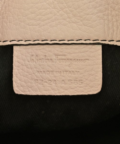 Salvatore Ferragamo（サルバトーレフェラガモ）ショルダーバッグ ピンク サイズ:- レディース/2200678373019
