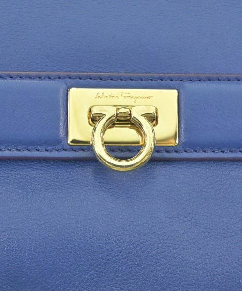 Salvatore Ferragamo（サルバトーレフェラガモ）ショルダーバッグ 青 サイズ:- レディース/2200680527080