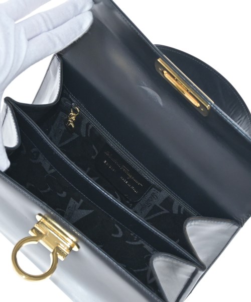 Salvatore Ferragamo（サルバトーレフェラガモ）ショルダーバッグ 黒 サイズ:- レディース/2200680723062