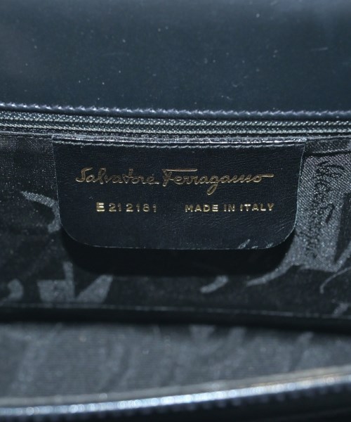 Salvatore Ferragamo（サルバトーレフェラガモ）ショルダーバッグ 黒 サイズ:- レディース/2200680723062