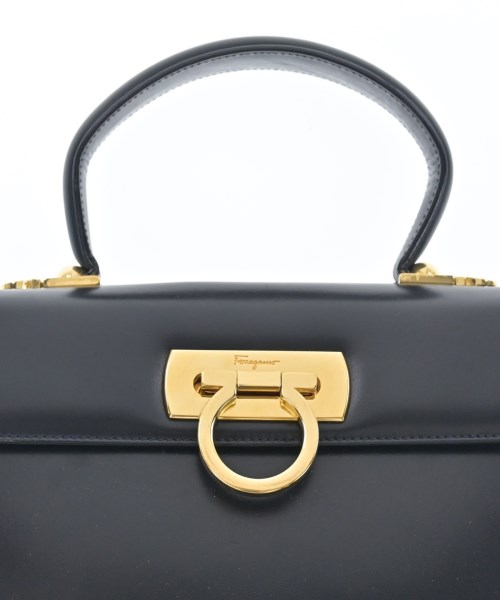 Salvatore Ferragamo（サルバトーレフェラガモ）ショルダーバッグ 黒 サイズ:- レディース/2200680723062
