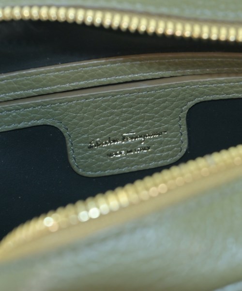 Salvatore Ferragamo（サルバトーレフェラガモ）ショルダーバッグ カーキ サイズ:- レディース/2200681430198
