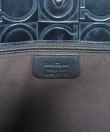 Salvatore Ferragamo（サルバトーレフェラガモ）ショルダーバッグ 黒 サイズ:- レディース/2200681430303