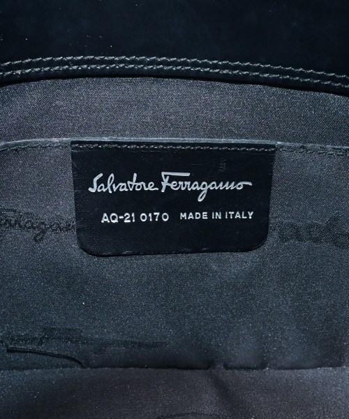 Salvatore Ferragamo（サルバトーレフェラガモ）ショルダーバッグ 黒 サイズ:- レディース/2200693935070