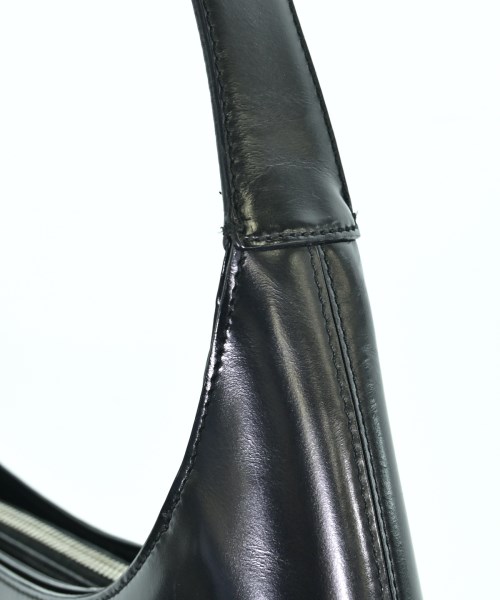 Salvatore Ferragamo（サルバトーレフェラガモ）ショルダーバッグ 黒 サイズ:- レディース/2200693935070