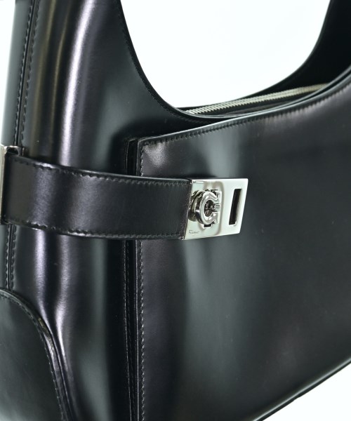 Salvatore Ferragamo（サルバトーレフェラガモ）ショルダーバッグ 黒 サイズ:- レディース/2200693935070