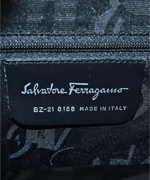 Salvatore Ferragamo（サルバトーレフェラガモ）ショルダーバッグ 黒 サイズ:- レディース/2200693935339