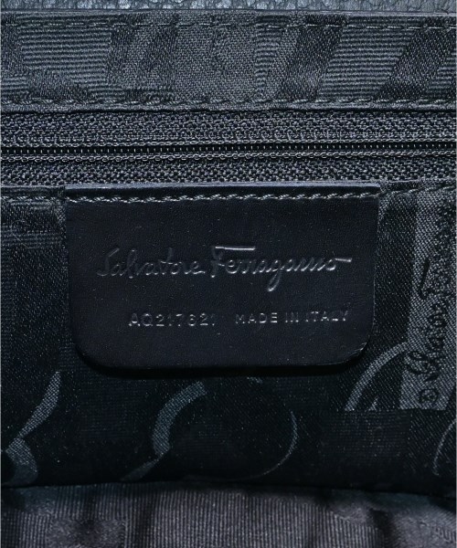 Salvatore Ferragamo（サルバトーレフェラガモ）ショルダーバッグ 黒 サイズ:- レディース/2200693935445
