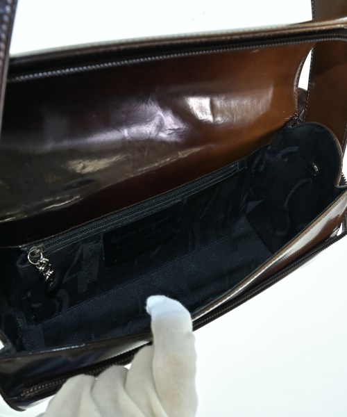 Salvatore Ferragamo（サルバトーレフェラガモ）ショルダーバッグ 茶 サイズ:- レディース/2200693935544