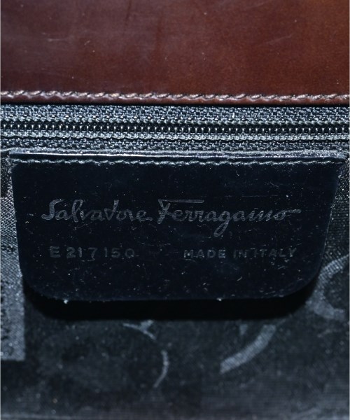 Salvatore Ferragamo（サルバトーレフェラガモ）ショルダーバッグ 茶 サイズ:- レディース/2200693935544