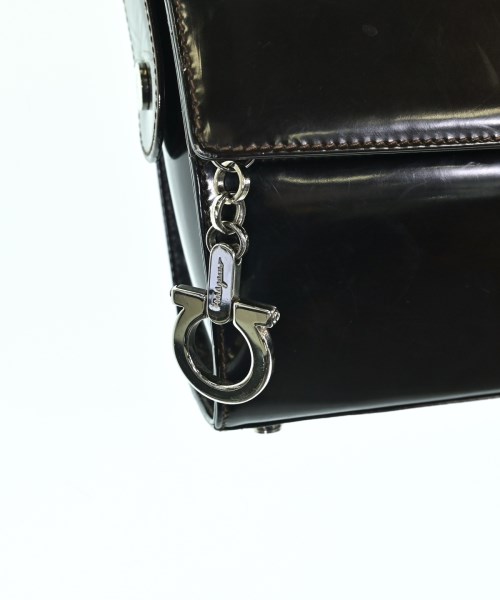 Salvatore Ferragamo（サルバトーレフェラガモ）ショルダーバッグ 茶 サイズ:- レディース/2200693935544