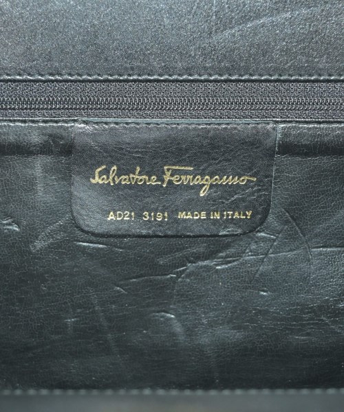 Salvatore Ferragamo（サルバトーレフェラガモ）ショルダーバッグ 黒 サイズ:- レディース/2200693935827