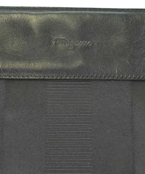 Salvatore Ferragamo（サルバトーレフェラガモ）ショルダーバッグ 黒 サイズ:- レディース/2200693935827