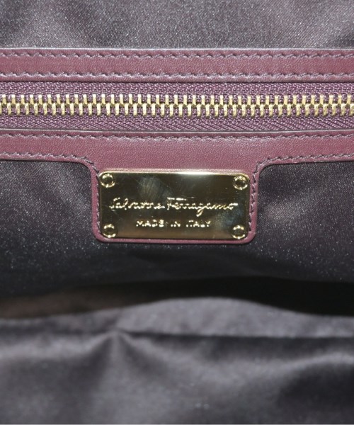 Salvatore Ferragamo（サルバトーレフェラガモ）ハンドバッグ 赤 サイズ:- レディース/2200693936374