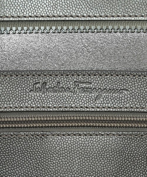 Salvatore Ferragamo（サルバトーレフェラガモ）トートバッグ グレー サイズ:- レディース/2200693936534