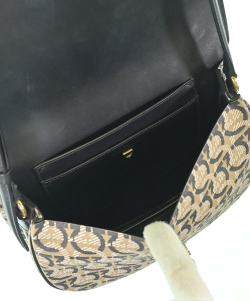 Salvatore Ferragamo（サルバトーレフェラガモ）ショルダーバッグ ベージュ サイズ:- レディース/2200693936916