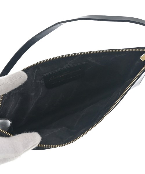 Salvatore Ferragamo（サルバトーレフェラガモ）ショルダーバッグ 黒 サイズ:- レディース/2200694689040