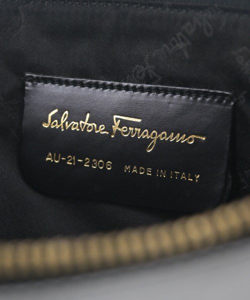 Salvatore Ferragamo（サルバトーレフェラガモ）ショルダーバッグ 黒 サイズ:- レディース/2200694689040