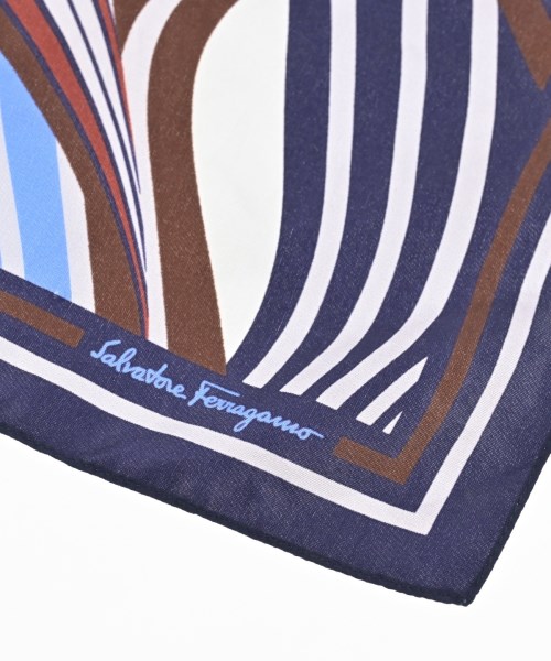Salvatore Ferragamo（サルバトーレフェラガモ）バンダナ・スカーフ 紺 サイズ:- レディース/2200693166115