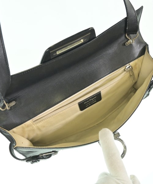 Salvatore Ferragamo（サルバトーレフェラガモ）ショルダーバッグ 黒 サイズ:- レディース/2200696048678