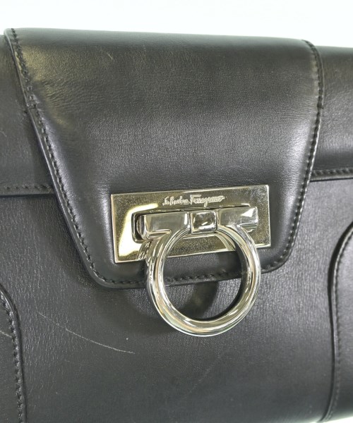 Salvatore Ferragamo（サルバトーレフェラガモ）ショルダーバッグ 黒 サイズ:- レディース/2200696048678