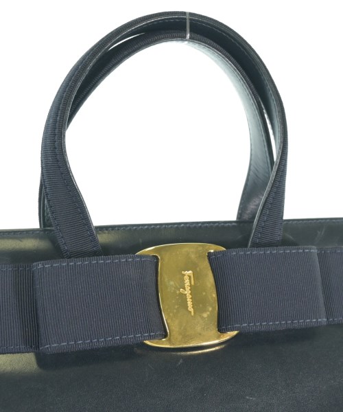 Salvatore Ferragamo（サルバトーレフェラガモ）ハンドバッグ 紺 サイズ:- レディース/2200696049064