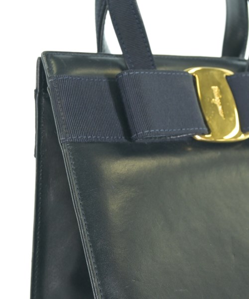 Salvatore Ferragamo（サルバトーレフェラガモ）ハンドバッグ 紺 サイズ:- レディース/2200696049064
