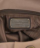 Salvatore Ferragamo（サルバトーレフェラガモ）ハンドバッグ ベージュ サイズ:- レディース/2200696049194