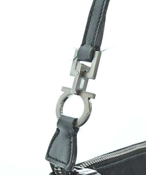 Salvatore Ferragamo（サルバトーレフェラガモ）ショルダーバッグ 黒 サイズ:- レディース/2200691866123