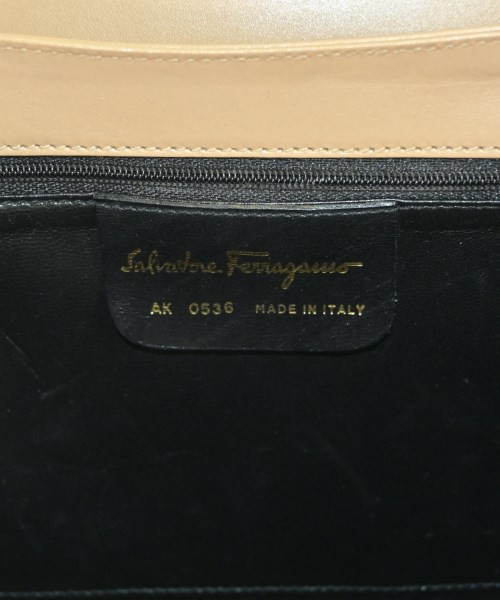 Salvatore Ferragamo（サルバトーレフェラガモ）ハンドバッグ ベージュ サイズ:- レディース/2200700098040