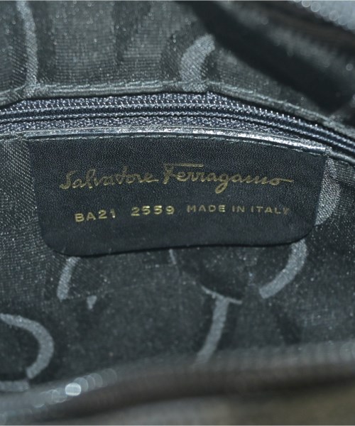 Salvatore Ferragamo（サルバトーレフェラガモ）ショルダーバッグ 黒 サイズ:- レディース/2200700098071