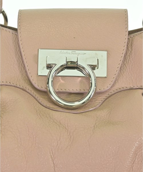 Salvatore Ferragamo（サルバトーレフェラガモ）ハンドバッグ ピンク サイズ:- レディース/2200700098088