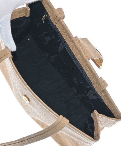 Salvatore Ferragamo（サルバトーレフェラガモ）トートバッグ ベージュ サイズ:- レディース/2200700098156