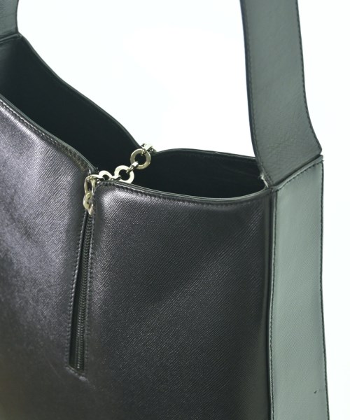 Salvatore Ferragamo（サルバトーレフェラガモ）ショルダーバッグ 黒 サイズ:- レディース/2200700098187