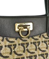 Salvatore Ferragamo（サルバトーレフェラガモ）トートバッグ ベージュ サイズ:- レディース/2200702125171