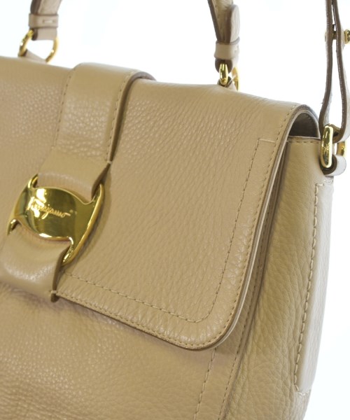 Salvatore Ferragamo（サルバトーレフェラガモ）ハンドバッグ ベージュ サイズ:- レディース/2200702125195