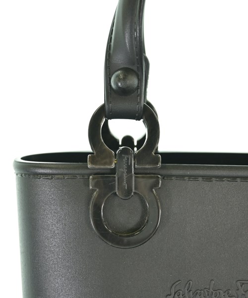 Salvatore Ferragamo（サルバトーレフェラガモ）ハンドバッグ 黒 サイズ:- レディース/2200702125492