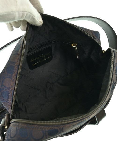 Salvatore Ferragamo（サルバトーレフェラガモ）ショルダーバッグ 茶 サイズ:- レディース/2200702126260