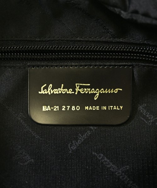 Salvatore Ferragamo（サルバトーレフェラガモ）ショルダーバッグ 茶 サイズ:- レディース/2200702126260
