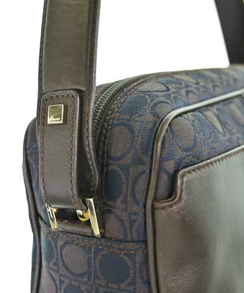 Salvatore Ferragamo（サルバトーレフェラガモ）ショルダーバッグ 茶 サイズ:- レディース/2200702126260