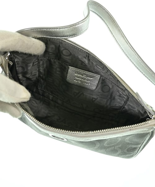 Salvatore Ferragamo（サルバトーレフェラガモ）ショルダーバッグ グレー サイズ:- レディース/2200702126277