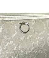 Salvatore Ferragamo（サルバトーレフェラガモ）ショルダーバッグ グレー サイズ:- レディース/2200702126277