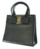 Salvatore Ferragamo（サルバトーレフェラガモ）ハンドバッグ 黒 サイズ:- レディース/2200656859849