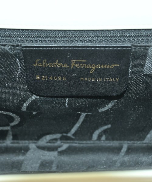 Salvatore Ferragamo（サルバトーレフェラガモ）ショルダーバッグ 白 サイズ:- レディース/2200656859955