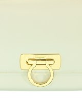 Salvatore Ferragamo（サルバトーレフェラガモ）ショルダーバッグ 白 サイズ:- レディース/2200656859955