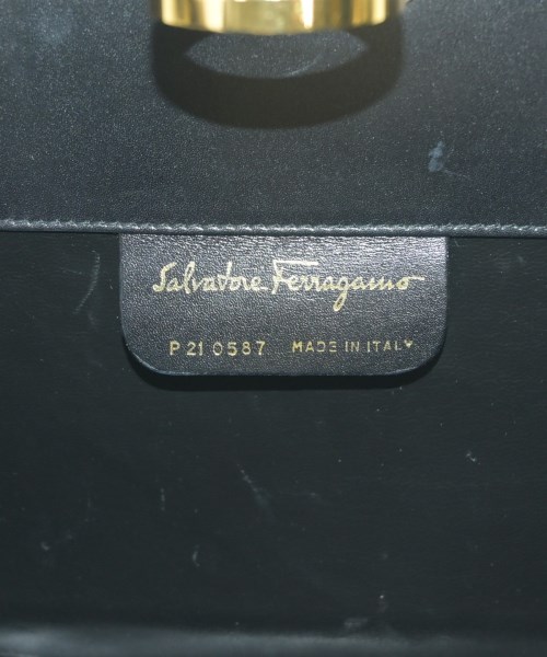 Salvatore Ferragamo（サルバトーレフェラガモ）ショルダーバッグ 黒 サイズ:- レディース/2200656859986